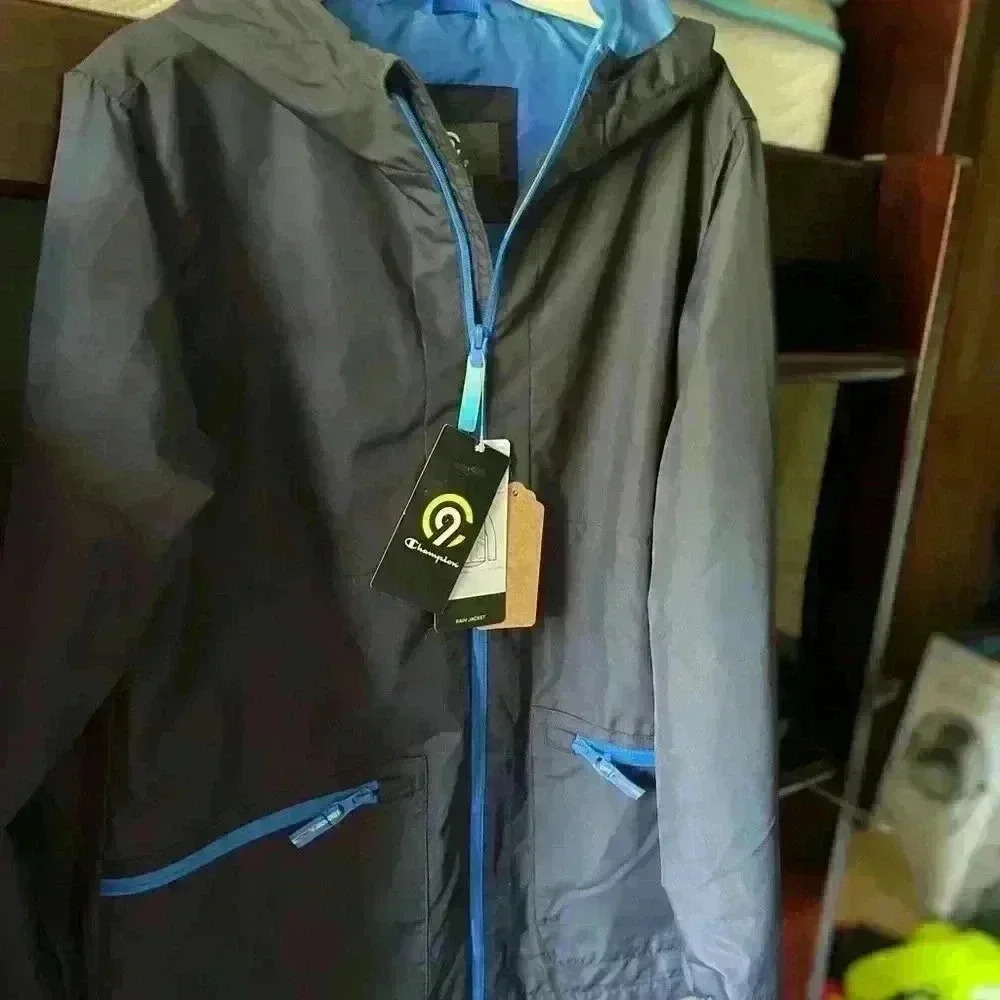 Champion Rain jacket - Picture 1 of 3